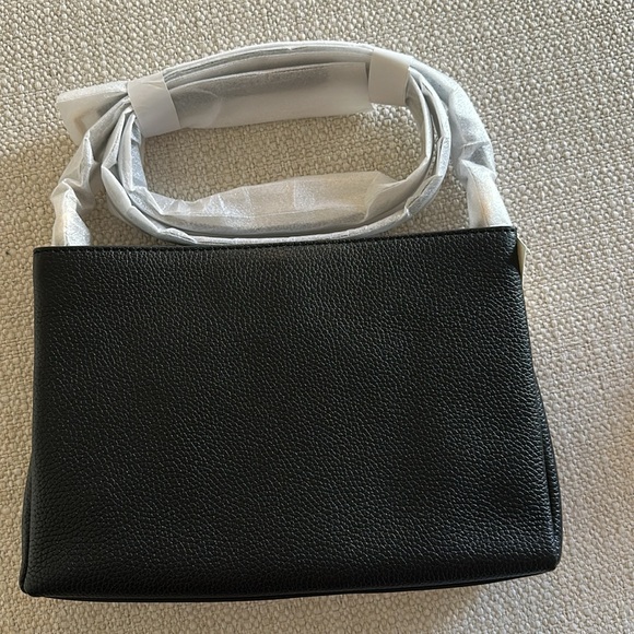 NWT Michael Kors Trisha Leather Medium Triple
Compartment Crossbody - Picture 8 of 12